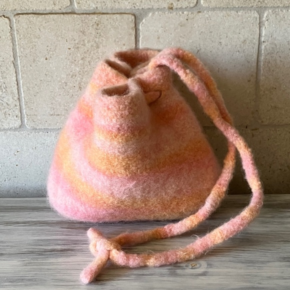 Handcrafted Knit Felted Wool Small Tote Handbag Purse Pink and Orange Colors - Picture 6 of 8